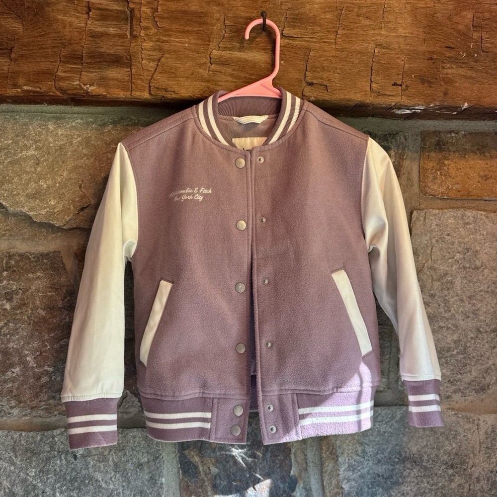Abercrombie Kids Lavender and White Leather Bomber🦄